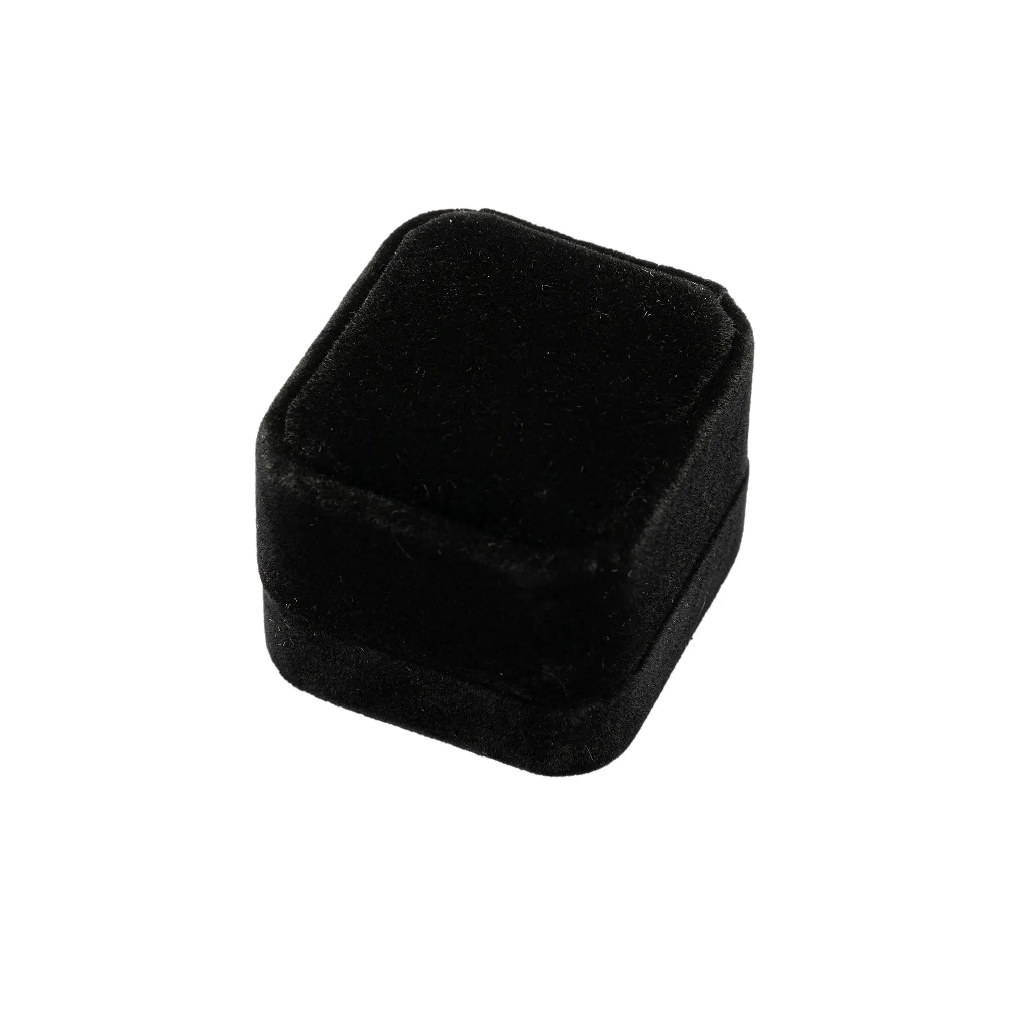 Écrin à bague en velours.